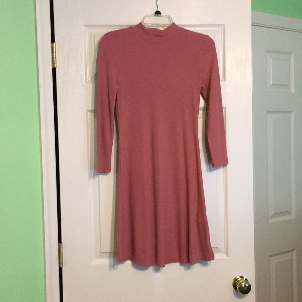 3/4 sleeve high neck dress